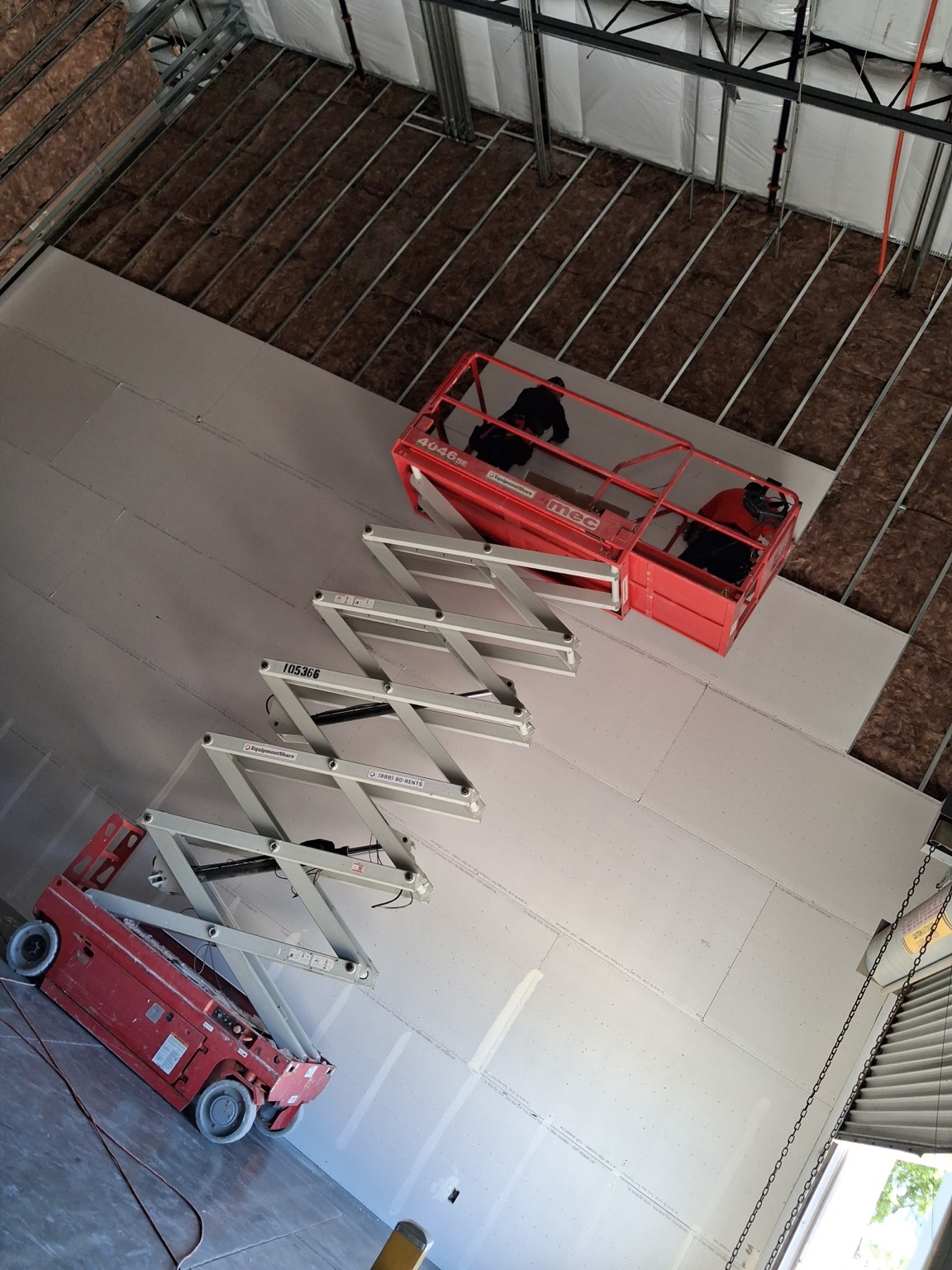 Drywall installation using lift